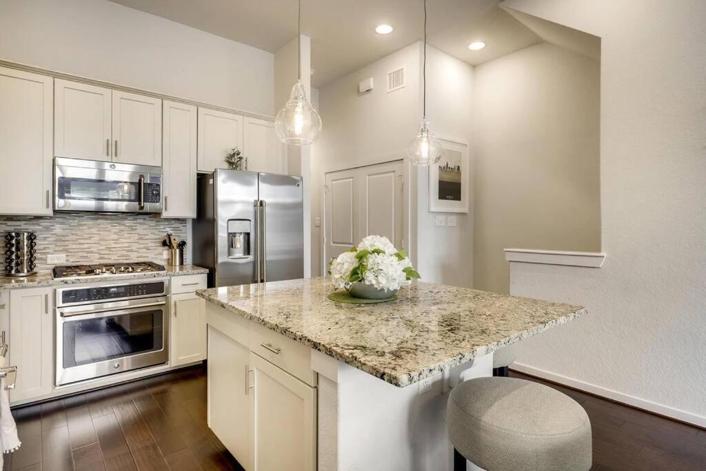 Gorgeous 4 Bed Home On St Mary'S - Minutes To Riverwalk/Pearl San Antonio Extérieur photo