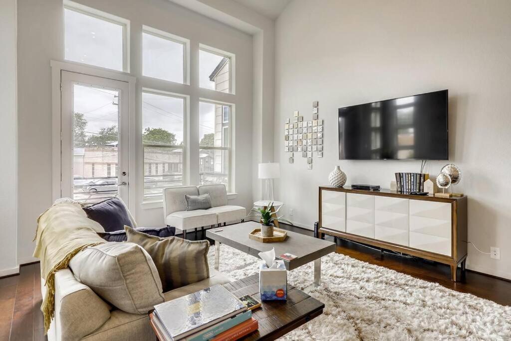 Gorgeous 4 Bed Home On St Mary'S - Minutes To Riverwalk/Pearl San Antonio Extérieur photo