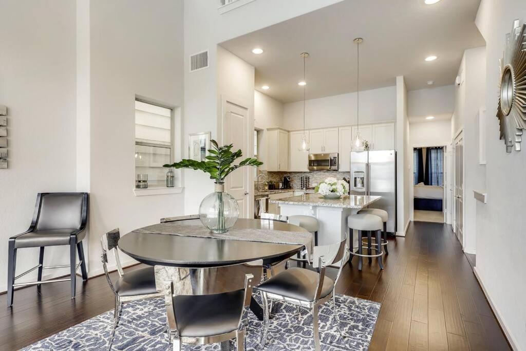 Gorgeous 4 Bed Home On St Mary'S - Minutes To Riverwalk/Pearl San Antonio Extérieur photo