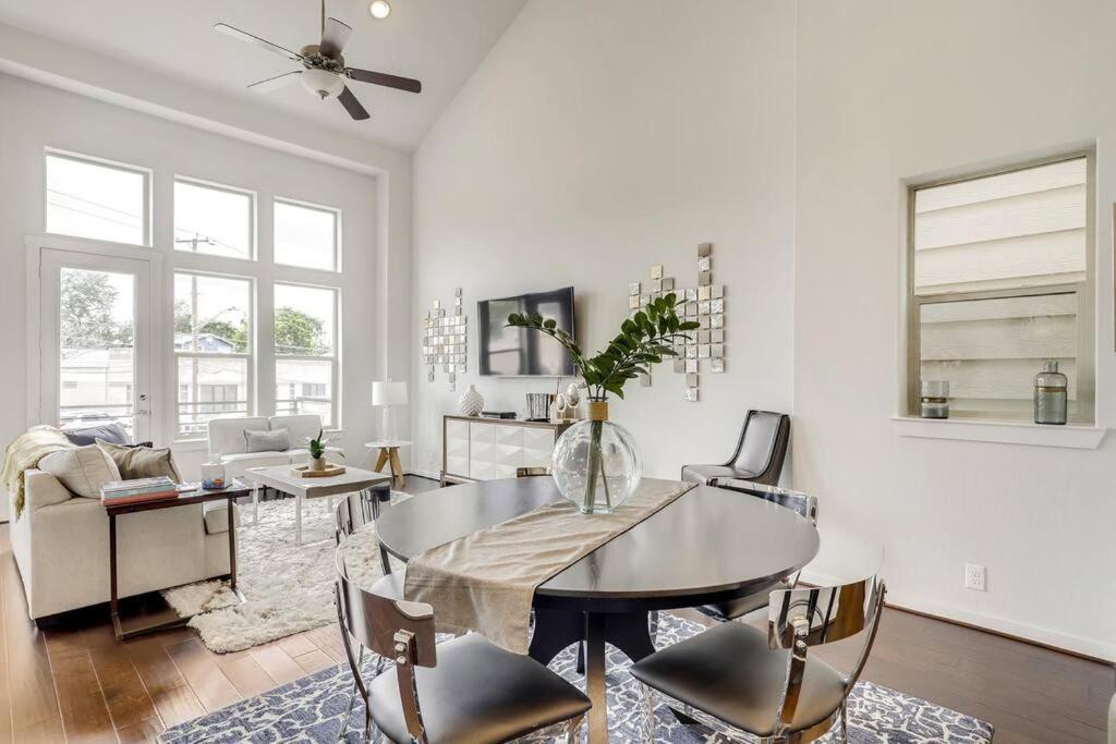 Gorgeous 4 Bed Home On St Mary'S - Minutes To Riverwalk/Pearl San Antonio Extérieur photo
